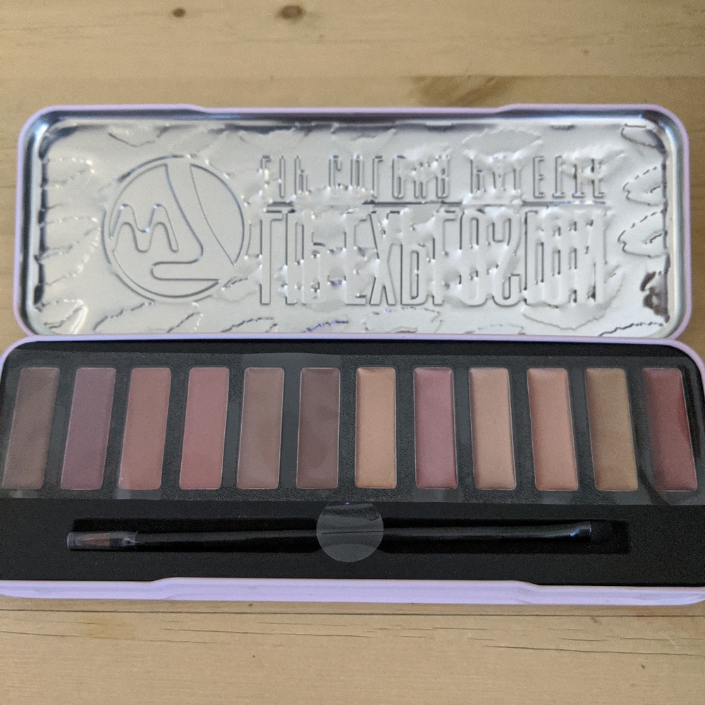 Lip colour palette